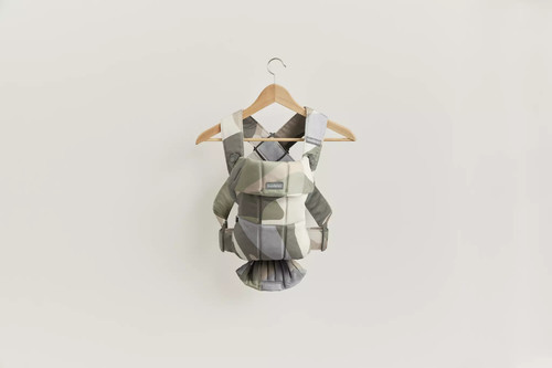 BABYBJÖRN Baby Carrier MINI Cotton, Khaki/Green Print, 0+