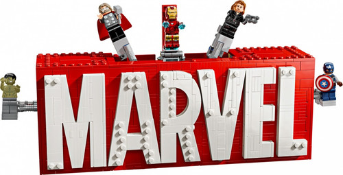 LEGO Super Heroes MARVEL Logo & Minifigures 12+