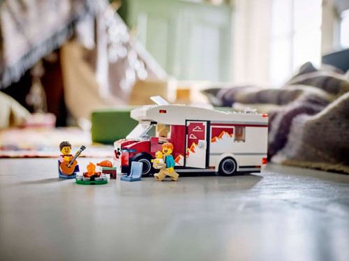 LEGO City Holiday Adventure Camper Van 6+