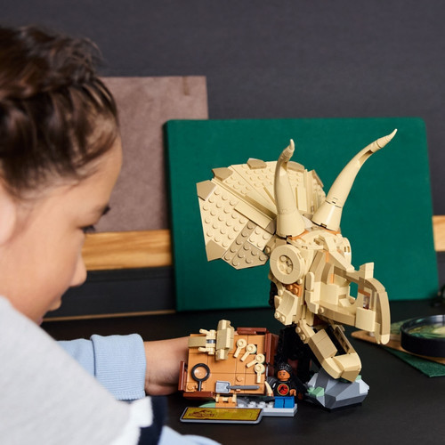 LEGO Jurassic World Dinosaur Fossils: Triceratops Skull 9+