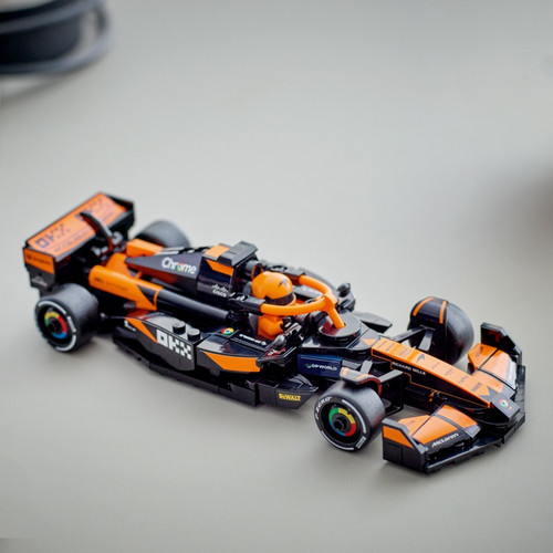 LEGO Speed Champions McLaren F1® Team MCL38 Race Car 10+