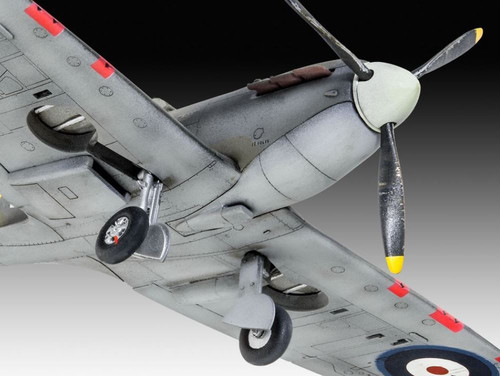 Revell Plastic Model Spitfire MK.IIA 10+