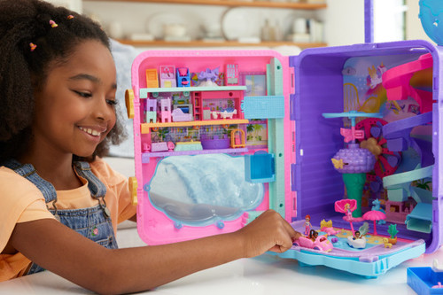 Polly Pocket Pollyville Resort Roll Away Playset HKV43 4+