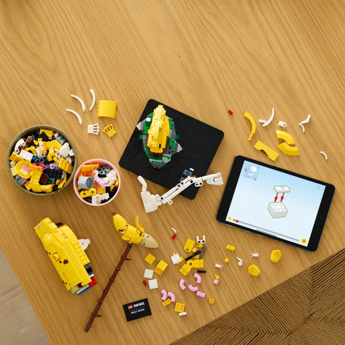 LEGO Fortnite Peely Bone 18+